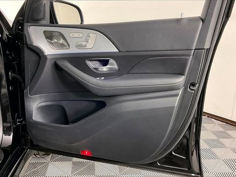 Used 2025 Mercedes-Benz GLE 53 AMG 4MATIC image 16