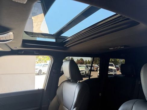 Used 2024 Lexus GX 550 w/ Accessory Package (Z1) AWD/4WD image 25