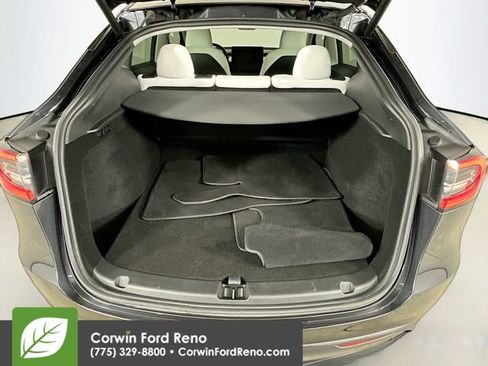 Used 2024 Tesla Model Y Long Range AWD/4WD image 24