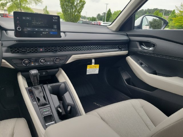 New 2026 Honda Accord LX image 10