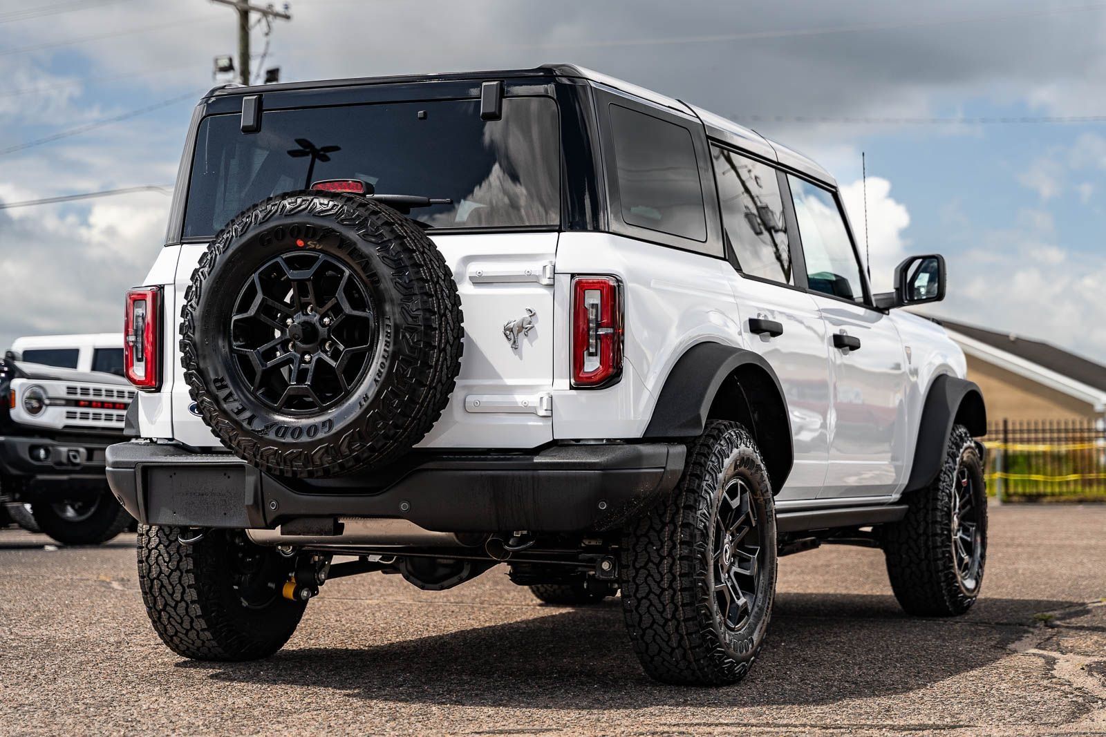New 2026 Ford Bronco Badlands AWD/4WD image 4