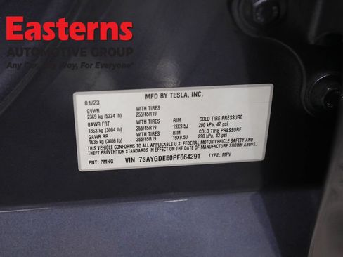 Used 2023 Tesla Model Y Long Range AWD/4WD image 29