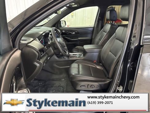 Used 2022 Chevrolet Traverse RS image 27