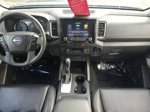 Certified 2024 Nissan Frontier SL image 15