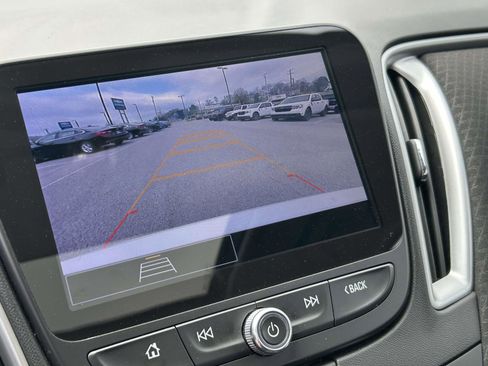 Used 2024 Chevrolet Malibu LT image 24