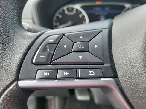 Used 2025 Nissan Altima 2.5 SV FWD image 23