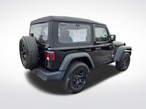 Used 2019 Jeep Wrangler Sport AWD/4WD image 3