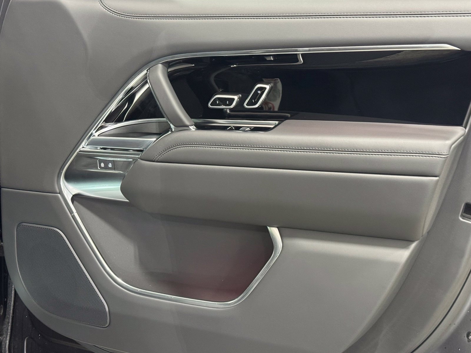 New 2026 Land Rover Range Rover SE AWD/4WD image 47