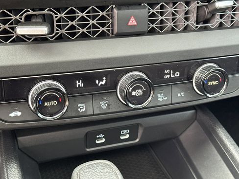 Used 2023 Honda Accord EX image 19