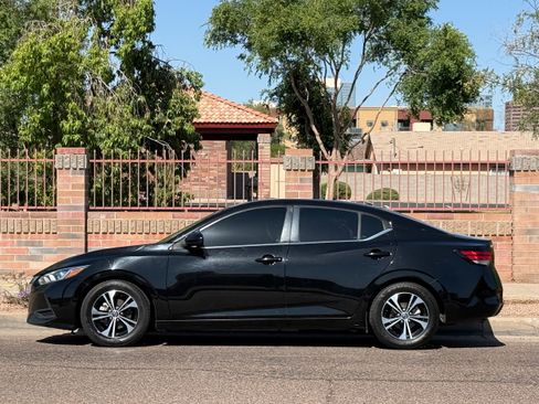 Used 2021 Nissan Sentra SV FWD image 3