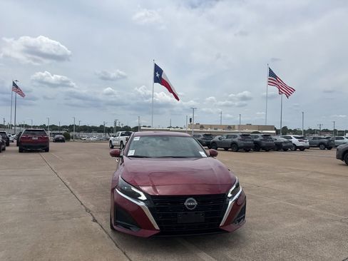 Certified 2023 Nissan Altima 2.5 SL FWD image 4