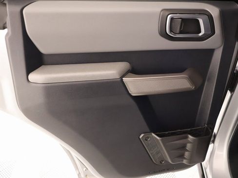 Used 2022 Ford Bronco Black Diamond image 16