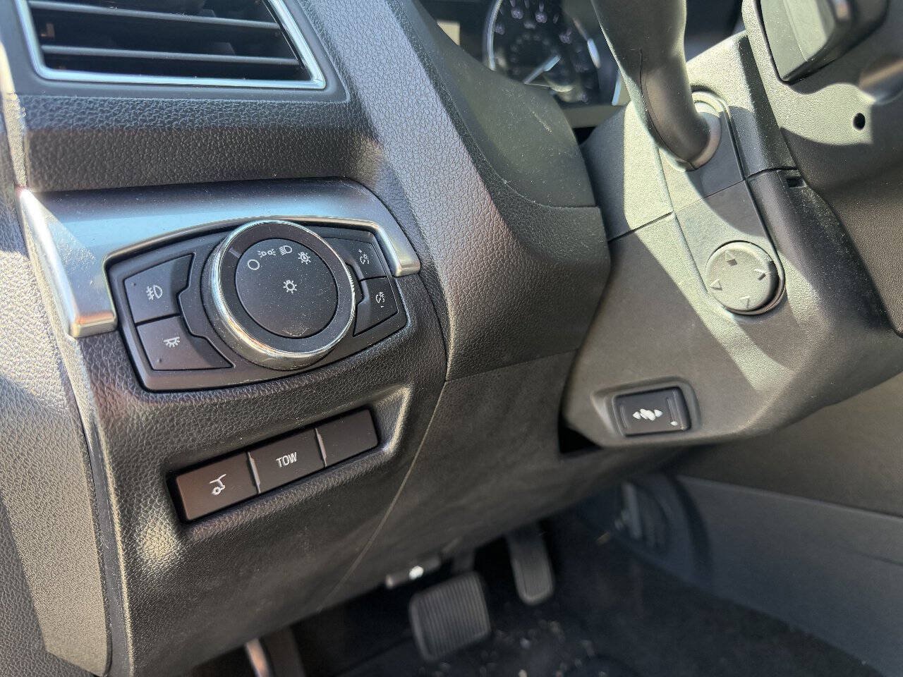 Used 2017 Ford Explorer Sport w/ Equipment Group 401A AWD/4WD image 5
