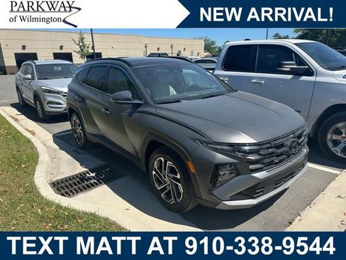 Used 2025 Hyundai Tucson Limited FWD image 1