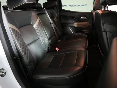 Used 2024 GMC Canyon Denali AWD/4WD image 19