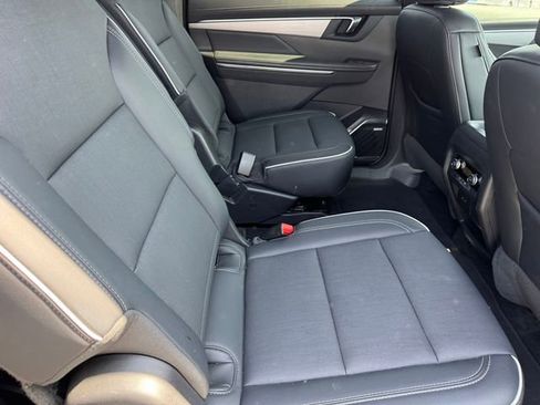 Certified 2025 Buick Enclave Preferred image 10