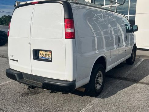 Used 2021 Chevrolet Express 2500 w/ Driver Convenience Package RWD image 4