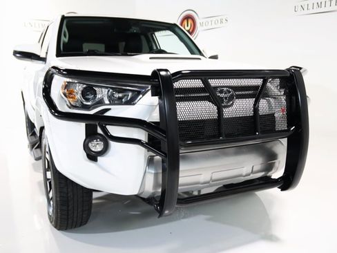 Used 2023 Toyota 4Runner TRD Off-Road image 27