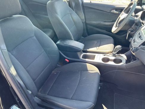 Used 2018 Chevrolet Cruze LS FWD image 8