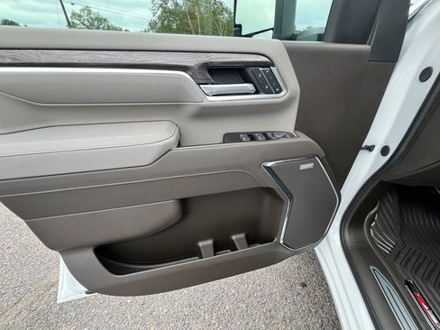 New 2026 Chevrolet Silverado 2500 LTZ w/ LTZ Convenience Package image 17