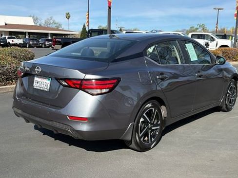 Used 2025 Nissan Sentra SV w/ All-Weather Package image 4