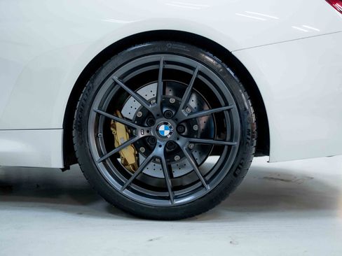 Used 2019 BMW M4 CS w/ Executive Package image 44