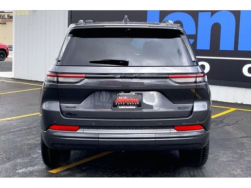 New 2026 Jeep Grand Cherokee Summit AWD/4WD image 4