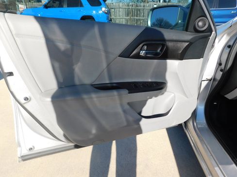 Used 2014 Honda Accord EX image 20