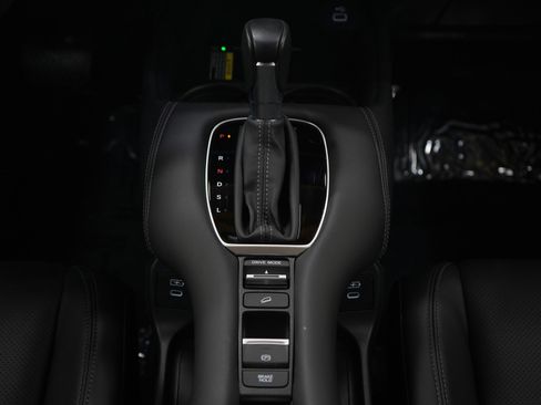 Used 2024 Honda HR-V EX-L image 17