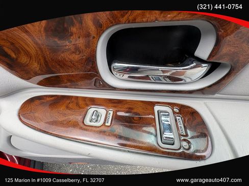 Used 1998 Lincoln Town Car Executive RWD image 43