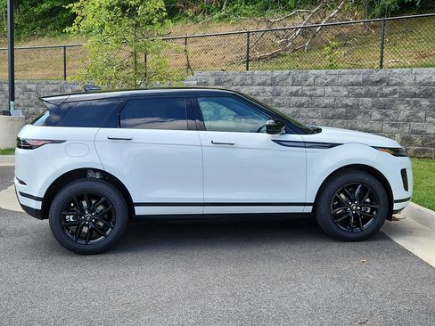 Used 2026 Land Rover Range Rover Evoque S image 11