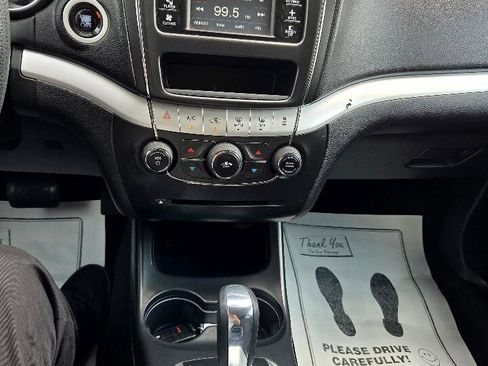 Used 2013 Dodge Journey SXT image 20