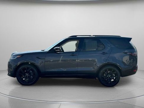 Used 2025 Land Rover Discovery Dynamic SE AWD/4WD image 2