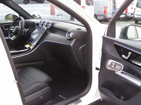 New 2026 Mercedes-Benz GLC 300 4MATIC image 17