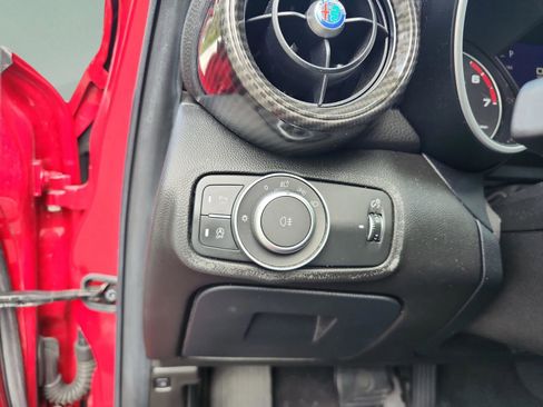 Used 2020 Alfa Romeo Giulia w/ Quick Order Package 22K Sport image 13