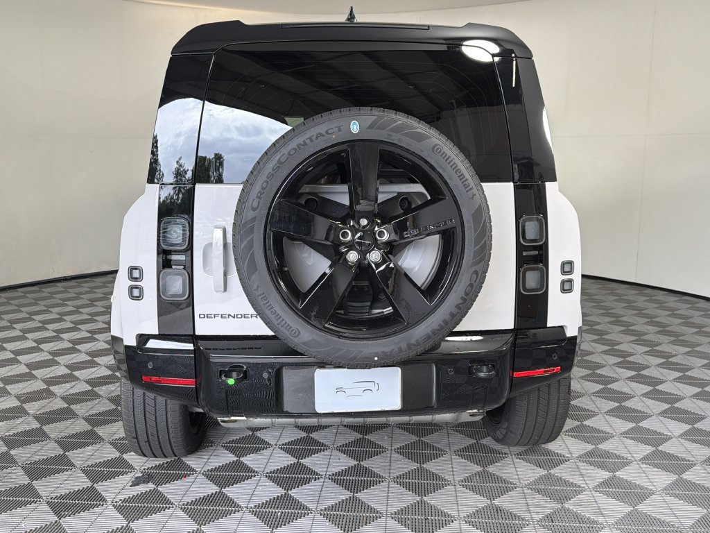 New 2026 Land Rover Defender 110 X-Dynamic SE AWD/4WD image 6