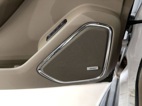 Used 2019 GMC Yukon XL SLT w/ Open Road Package image 18