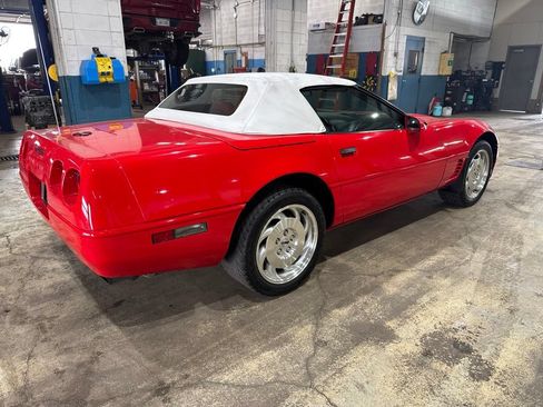 Used 1995 Chevrolet Corvette Convertible RWD image 2