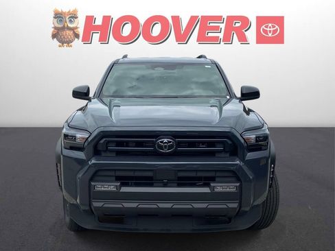 Used 2025 Toyota 4Runner SR5 AWD/4WD image 5