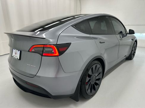 Used 2025 Tesla Model Y Performance AWD/4WD image 6