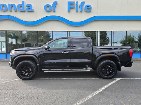 Used 2023 GMC Canyon Denali w/ Denali Black Edition AWD/4WD image 2