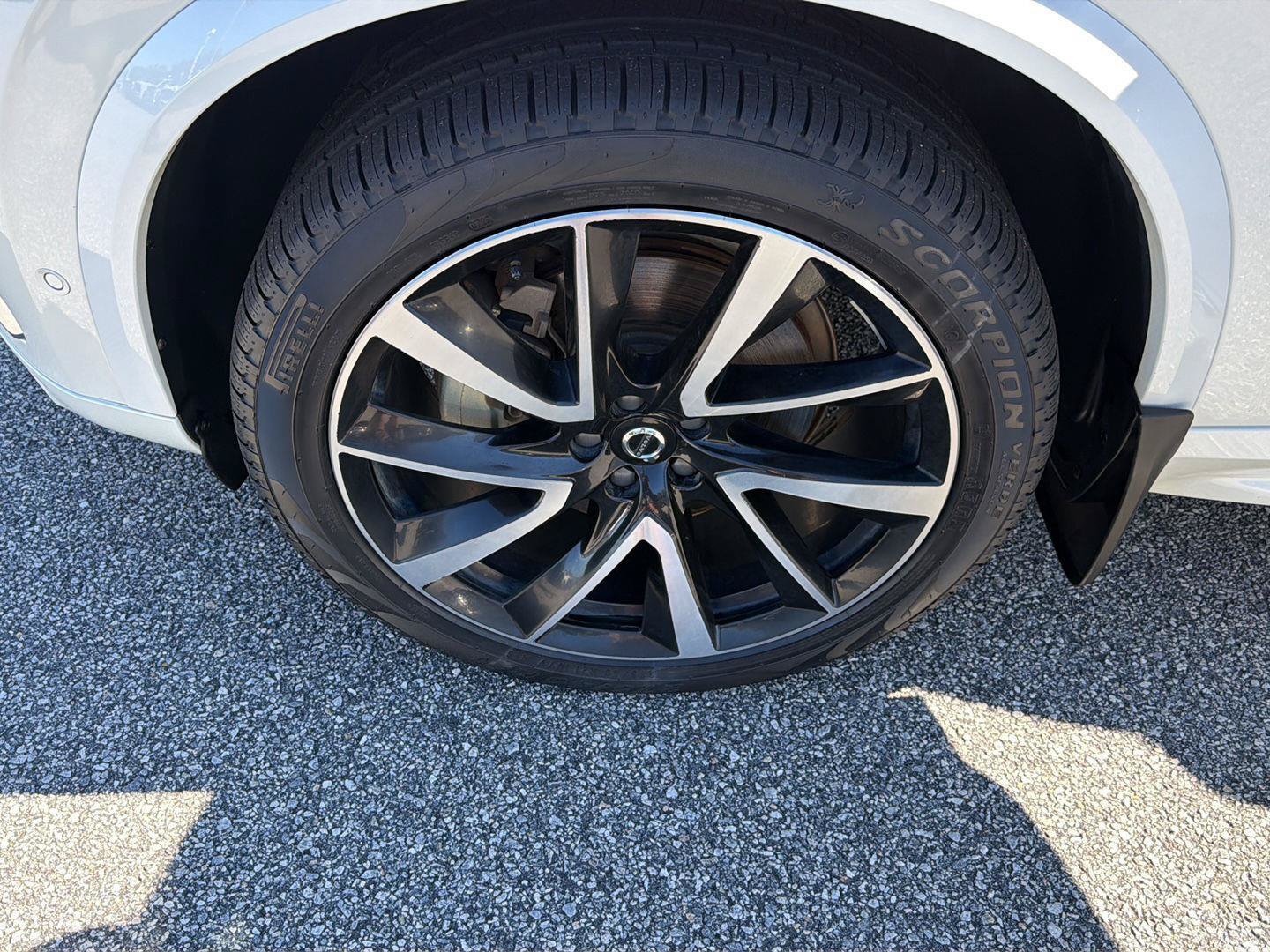 Used 2023 Volvo XC90 B6 Plus w/ Protection Package Premier AWD/4WD image 38