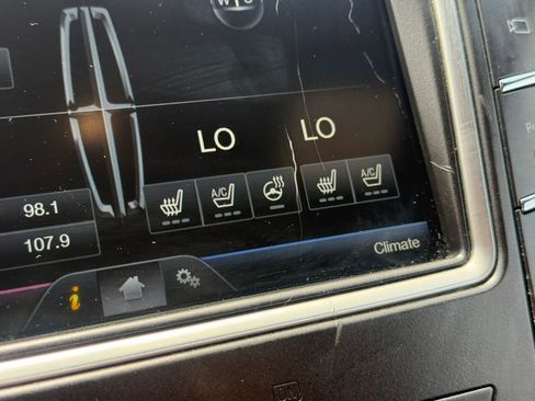 Used 2016 Lincoln MKX Reserve w/ Technology Package image 25