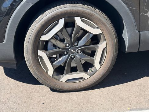 Certified 2023 Kia Telluride EX w/ EX Captain's Chair Package image 6