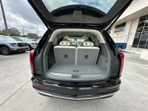 Used 2023 Cadillac XT6 Premium Luxury w/ Technology Package image 34