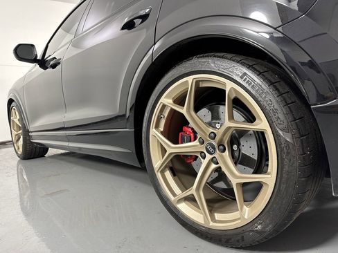 Certified 2025 Audi RS Q8 performance w/ Matte Carbon Package AWD/4WD image 3