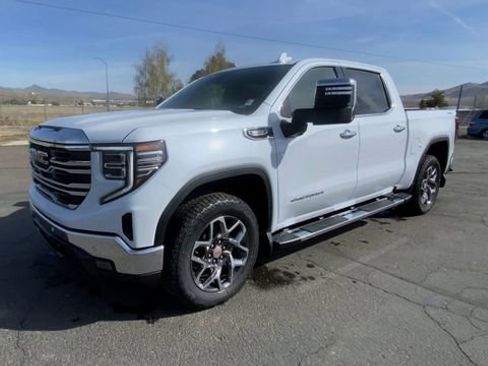 New 2026 GMC Sierra 1500 SLT w/ SLT Premium Package AWD/4WD image 4