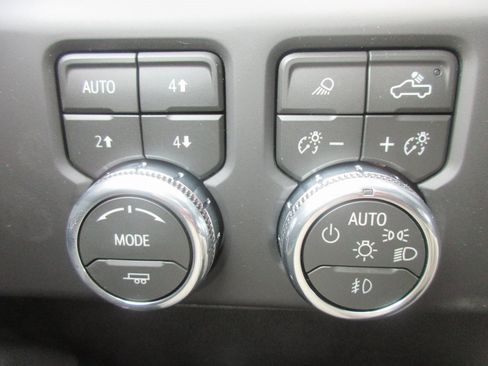 New 2026 GMC Sierra 2500 AT4 image 17