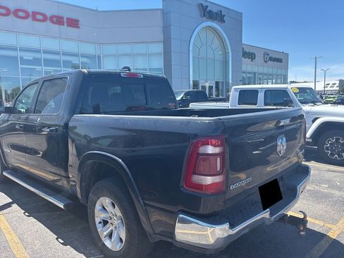 Used 2020 RAM 1500 Laramie AWD/4WD image 3