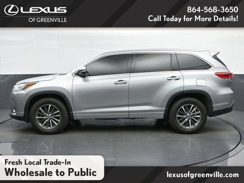 Used 2017 Toyota Highlander XLE FWD image 5